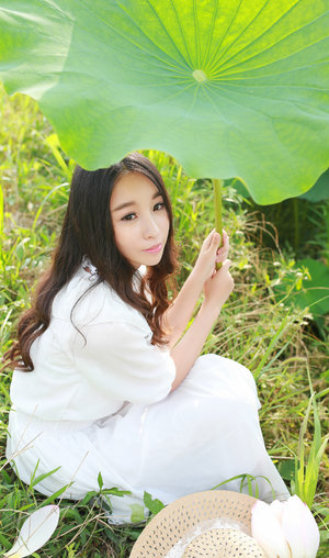 黑人巨大三根一起进